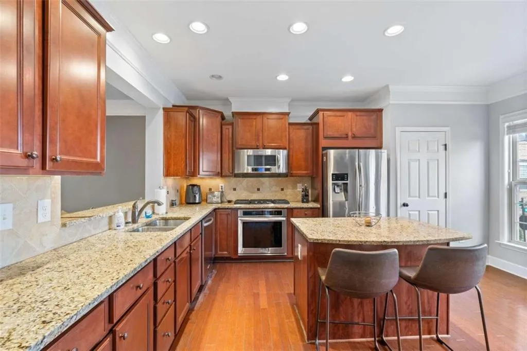 995 Sibley Lane, Atlanta, Georgia 30324, 4 Bedrooms Bedrooms, ,3 BathroomsBathrooms,Residential,For Sale,995 Sibley Lane,7622581