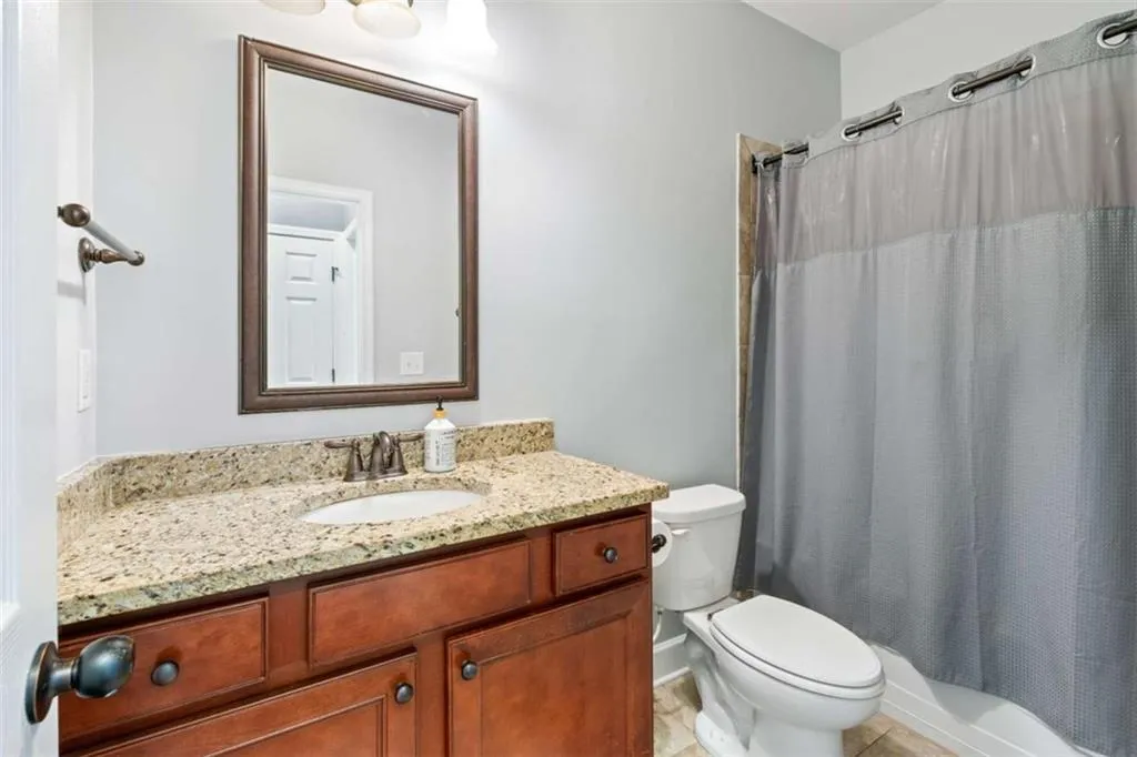 995 Sibley Lane, Atlanta, Georgia 30324, 4 Bedrooms Bedrooms, ,3 BathroomsBathrooms,Residential,For Sale,995 Sibley Lane,7622581