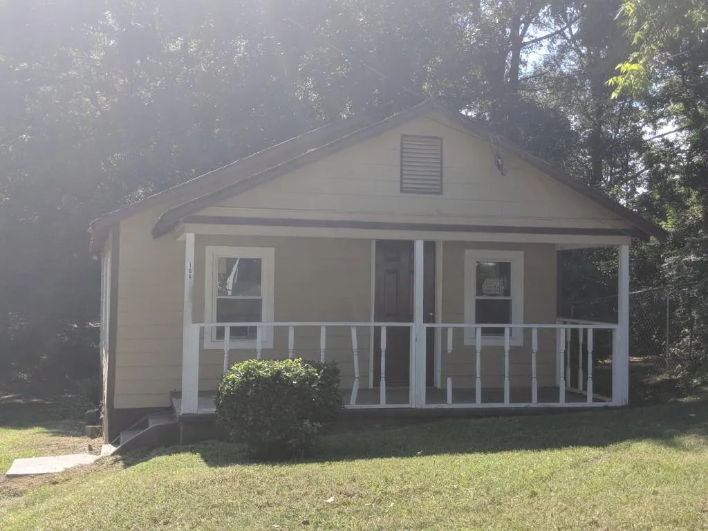 186 Dahlia Avenue, Atlanta, Georgia 30318, 2 Bedrooms Bedrooms, ,1 BathroomBathrooms,Residential,Sold,186 Dahlia Avenue,6076245