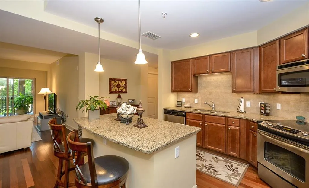 200 River Vista Drive Unit 308, Atlanta, Georgia 30339, 2 Bedrooms Bedrooms, ,2 BathroomsBathrooms,Residential,Sold,200 River Vista Drive Unit 308,5666291