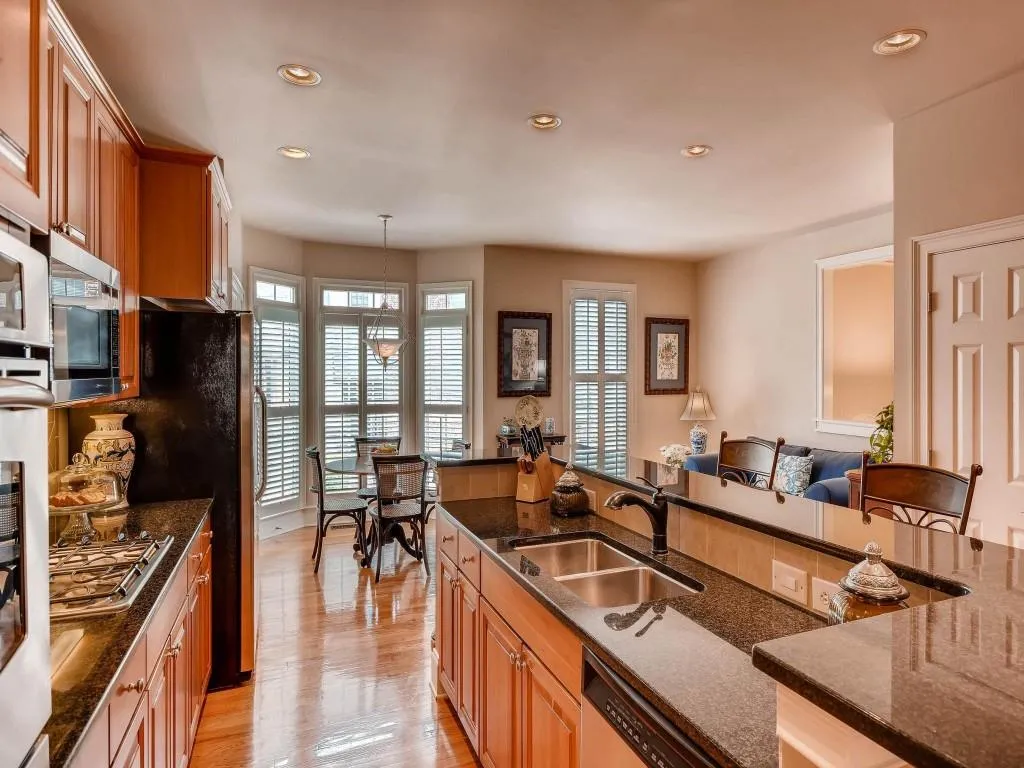 191 Mystic Court, Atlanta, Georgia 30342, 4 Bedrooms Bedrooms, ,3 BathroomsBathrooms,Residential,Sold,191 Mystic Court,5883102