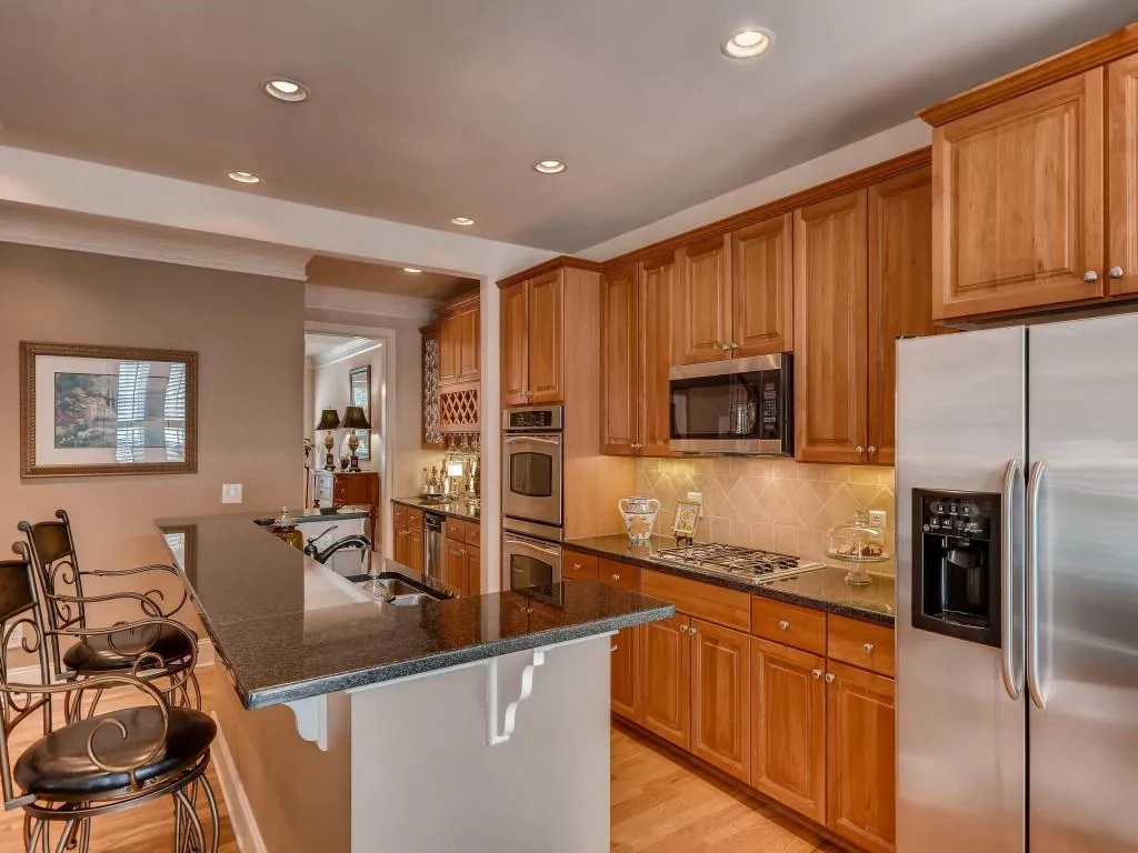 191 Mystic Court, Atlanta, Georgia 30342, 4 Bedrooms Bedrooms, ,3 BathroomsBathrooms,Residential,Sold,191 Mystic Court,5883102