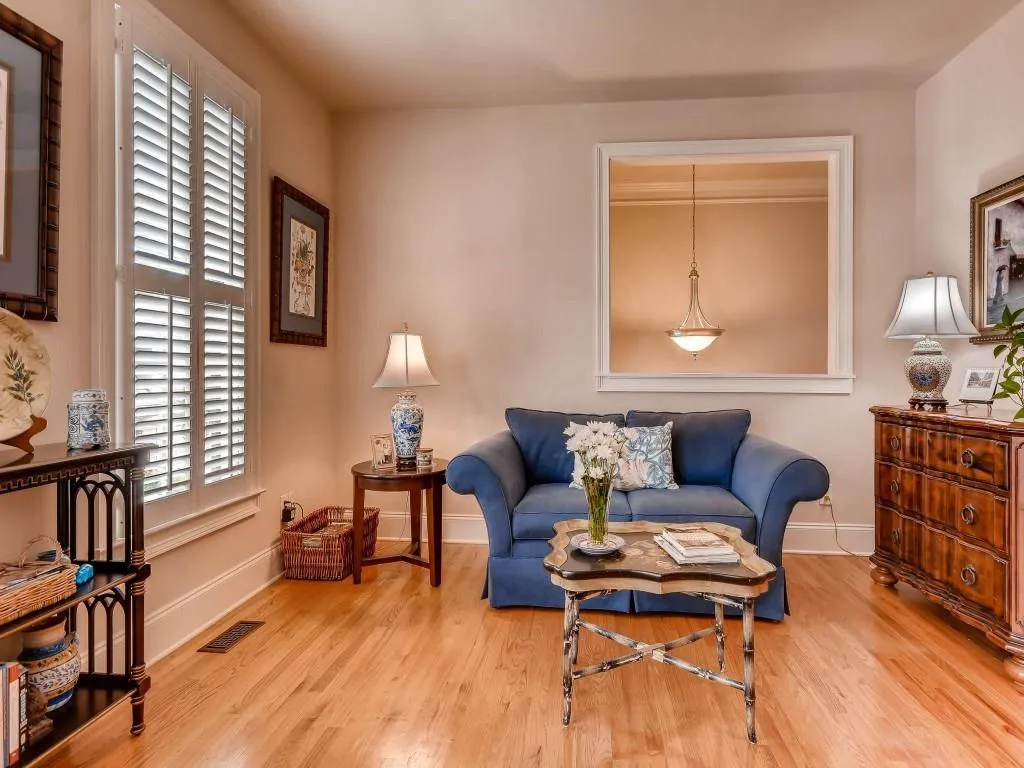 191 Mystic Court, Atlanta, Georgia 30342, 4 Bedrooms Bedrooms, ,3 BathroomsBathrooms,Residential,Sold,191 Mystic Court,5883102