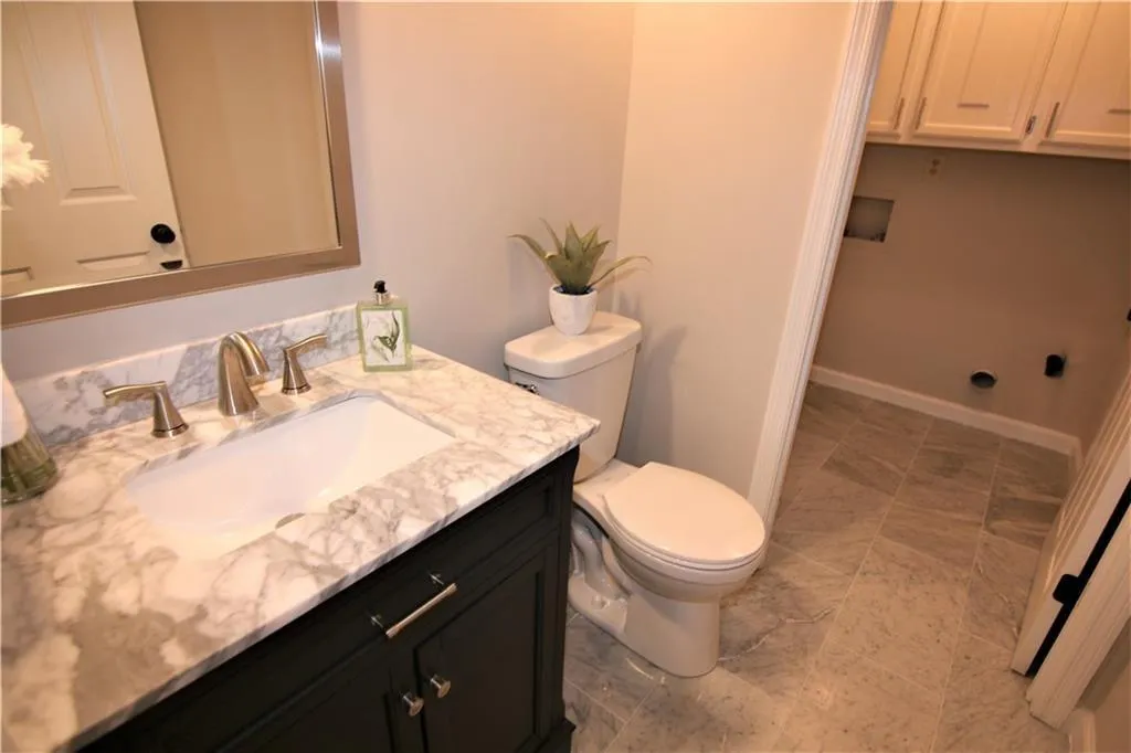 470 The North Chace, Atlanta, Georgia 30328, 3 Bedrooms Bedrooms, ,2 BathroomsBathrooms,Residential,Sold,470 The North Chace,5955065