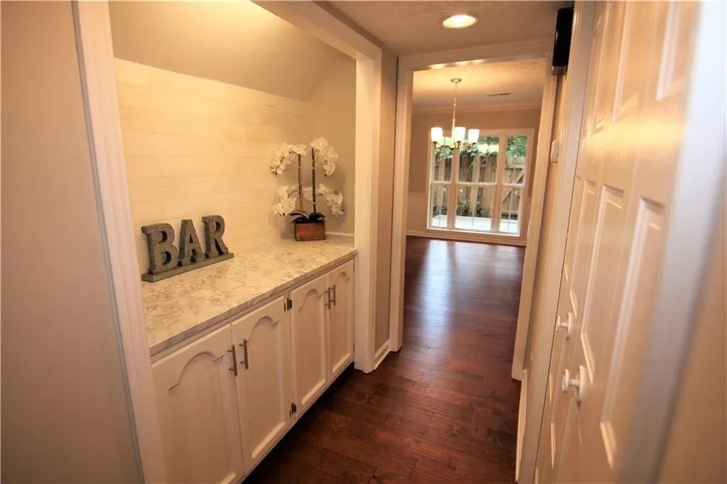 470 The North Chace, Atlanta, Georgia 30328, 3 Bedrooms Bedrooms, ,2 BathroomsBathrooms,Residential,Sold,470 The North Chace,5955065