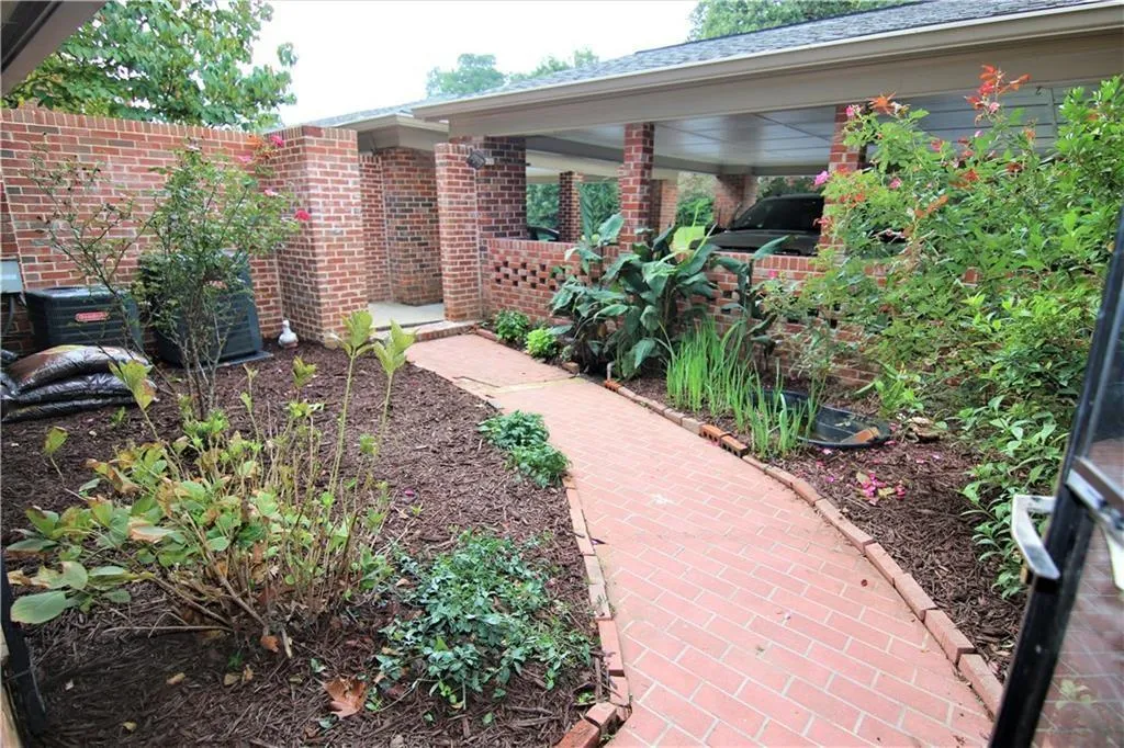 470 The North Chace, Atlanta, Georgia 30328, 3 Bedrooms Bedrooms, ,2 BathroomsBathrooms,Residential,Sold,470 The North Chace,5955065