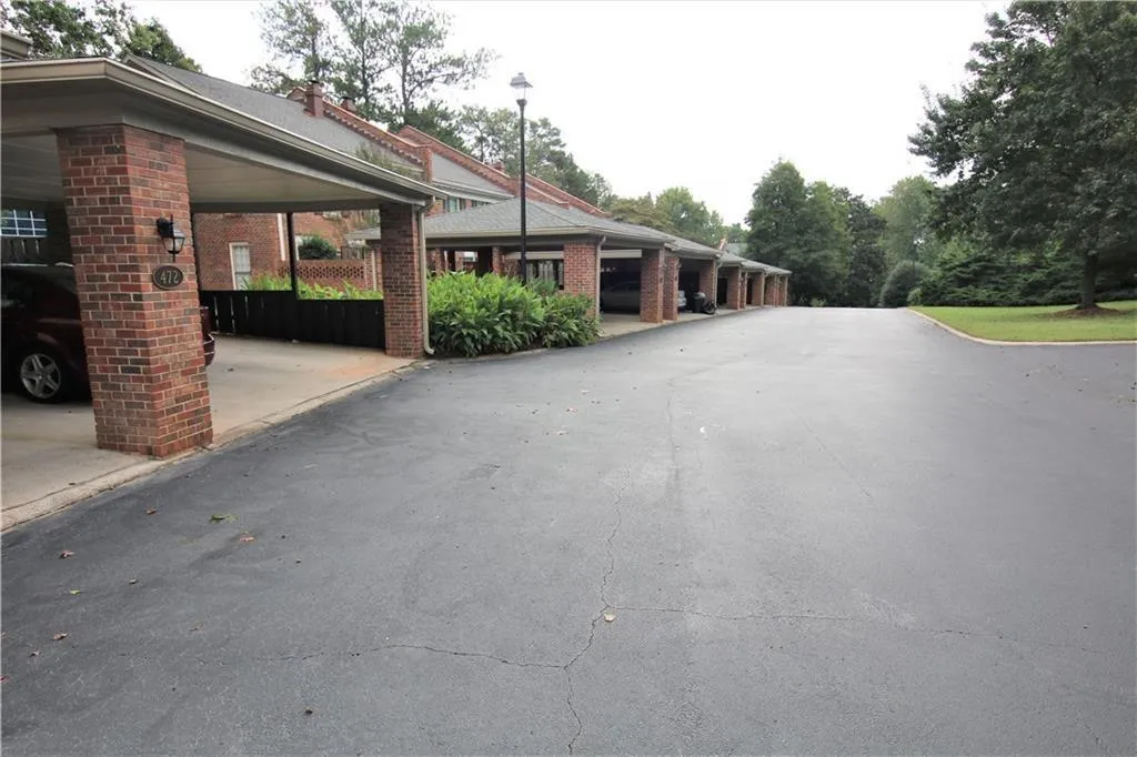 470 The North Chace, Atlanta, Georgia 30328, 3 Bedrooms Bedrooms, ,2 BathroomsBathrooms,Residential,Sold,470 The North Chace,5955065