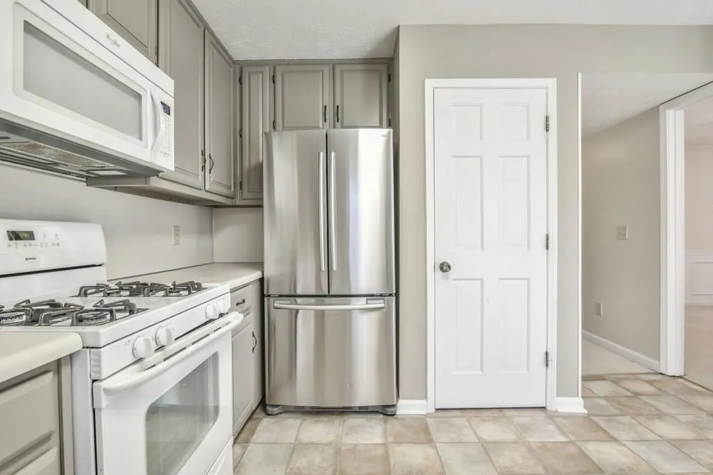 9138 Carroll Manor Drive, Atlanta, Georgia 30350, 3 Bedrooms Bedrooms, ,2 BathroomsBathrooms,Residential,Sold,9138 Carroll Manor Drive,6046442