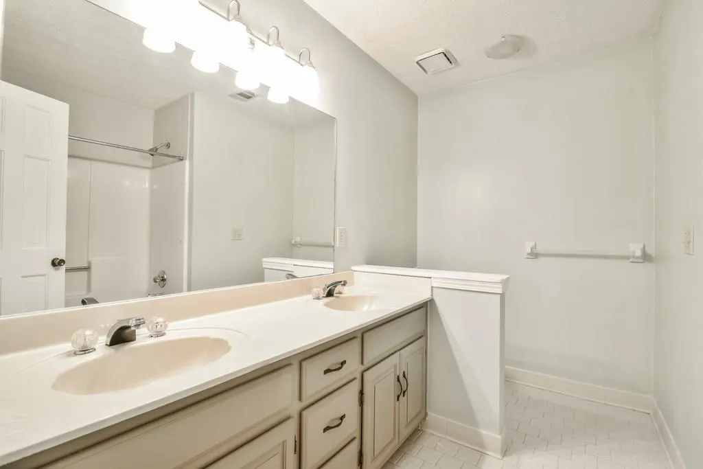 9138 Carroll Manor Drive, Atlanta, Georgia 30350, 3 Bedrooms Bedrooms, ,2 BathroomsBathrooms,Residential,Sold,9138 Carroll Manor Drive,6046442