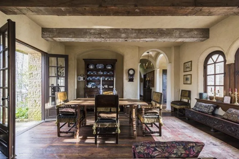 2100 West Wesley Road, Atlanta, Georgia 30327, 3 Bedrooms Bedrooms, ,3 BathroomsBathrooms,Residential,For Sale,2100 West Wesley Road,7680965