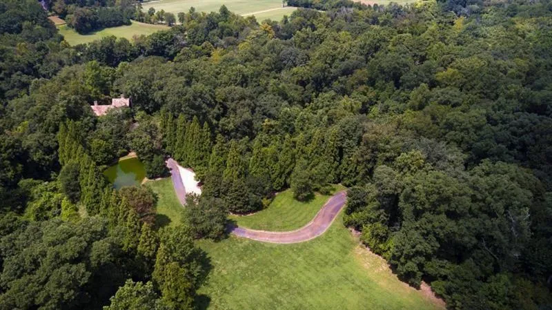 2100 West Wesley Road, Atlanta, Georgia 30327, 3 Bedrooms Bedrooms, ,3 BathroomsBathrooms,Residential,For Sale,2100 West Wesley Road,7680965