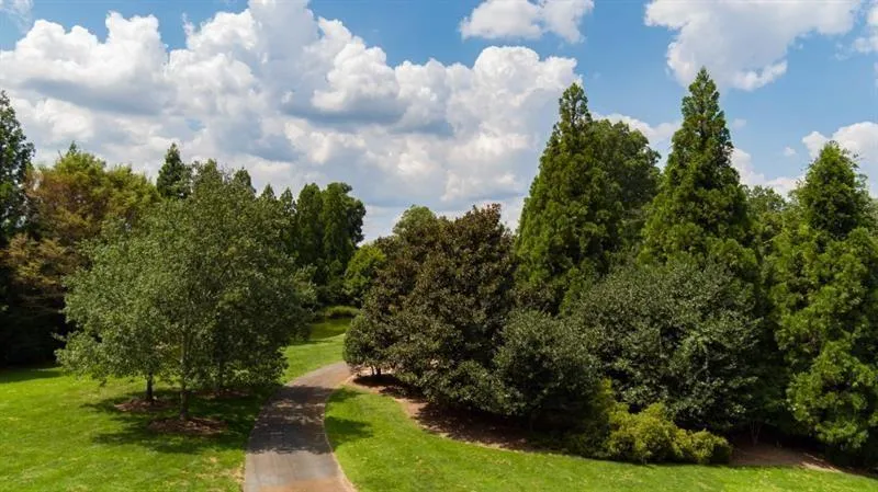 2100 West Wesley Road, Atlanta, Georgia 30327, 3 Bedrooms Bedrooms, ,3 BathroomsBathrooms,Residential,For Sale,2100 West Wesley Road,7680965