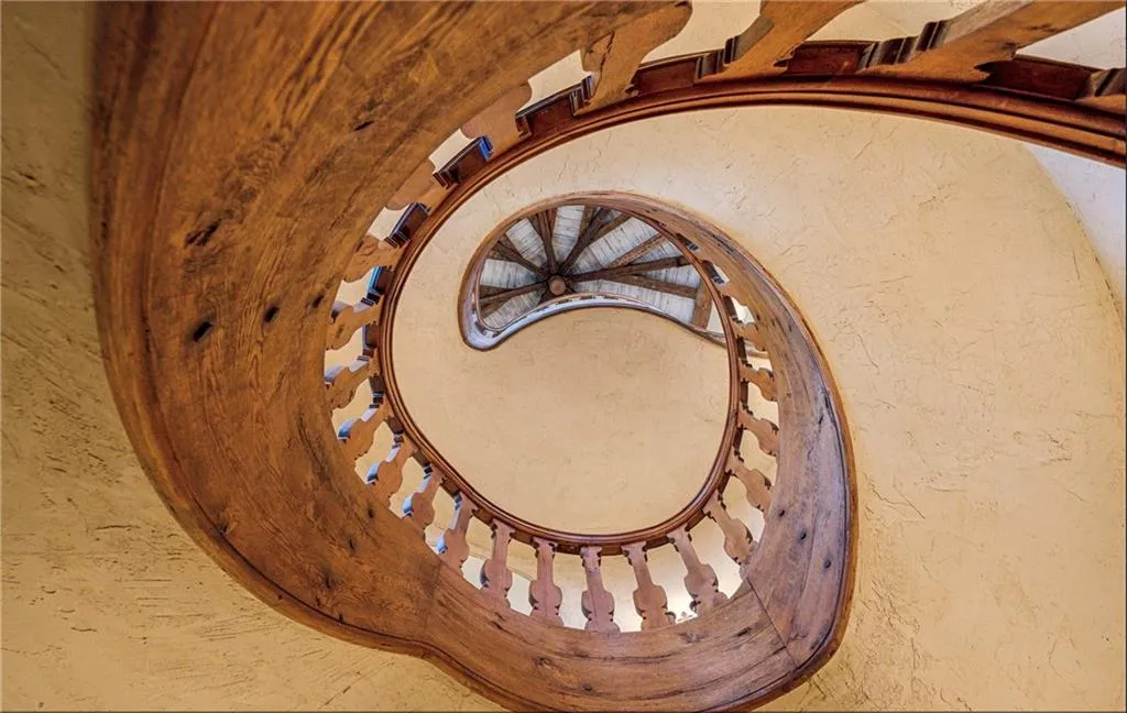 2100 West Wesley Road, Atlanta, Georgia 30327, 3 Bedrooms Bedrooms, 0 ,3 BathroomsBathrooms,Residential,For Sale,2100 West Wesley Road,7680965