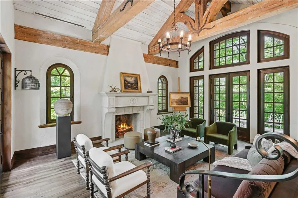 2100 West Wesley Road, Atlanta, Georgia 30327, 3 Bedrooms Bedrooms, 0 ,3 BathroomsBathrooms,Residential,For Sale,2100 West Wesley Road,7680965