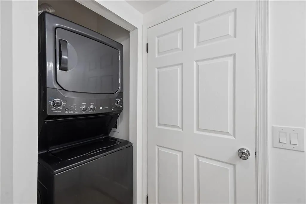 1 Biscayne Drive Nw Unit 705, Atlanta, Georgia 30309, 1 Bedroom Bedrooms, 0 ,1 BathroomBathrooms,Residential,For Sale,1 Biscayne Drive Nw Unit 705,7748009