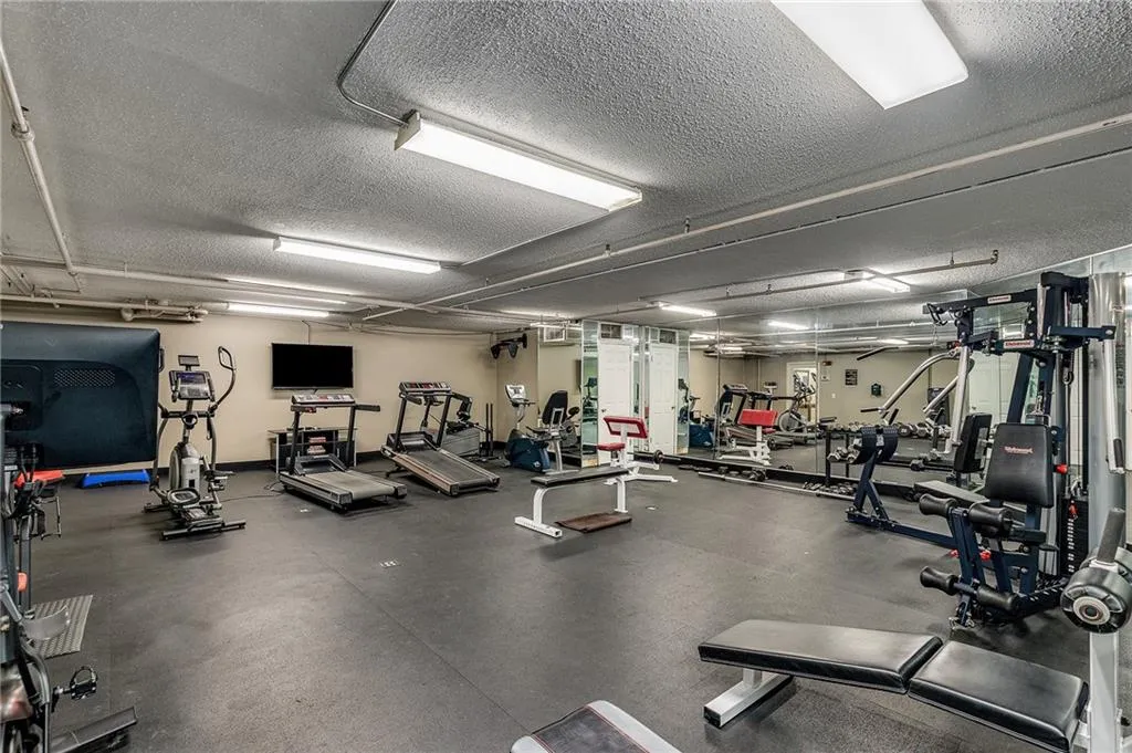 1 Biscayne Drive Nw Unit 705, Atlanta, Georgia 30309, 1 Bedroom Bedrooms, 0 ,1 BathroomBathrooms,Residential,For Sale,1 Biscayne Drive Nw Unit 705,7748009