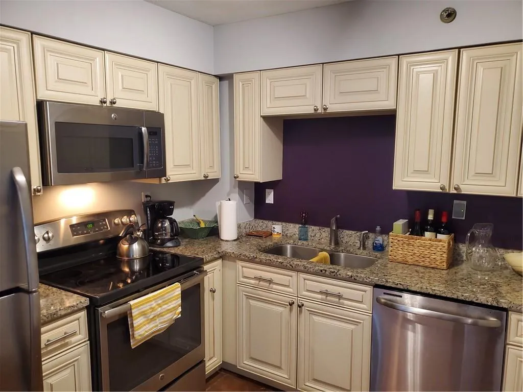 2870 Pharr Court South Nw Unit 901, Atlanta, Georgia 30305, 2 Bedrooms Bedrooms, ,2 BathroomsBathrooms,Residential,For Sale,2870 Pharr Court South Nw Unit 901,7637072
