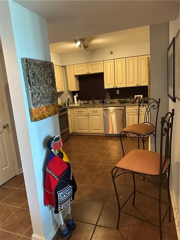 2870 Pharr Court South Nw Unit 901, Atlanta, Georgia 30305, 2 Bedrooms Bedrooms, ,2 BathroomsBathrooms,Residential,For Sale,2870 Pharr Court South Nw Unit 901,7637072