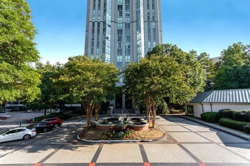 2870 Pharr Court South Nw Unit 901, Atlanta, Georgia 30305, 2 Bedrooms Bedrooms, ,2 BathroomsBathrooms,Residential,For Sale,2870 Pharr Court South Nw Unit 901,7637072
