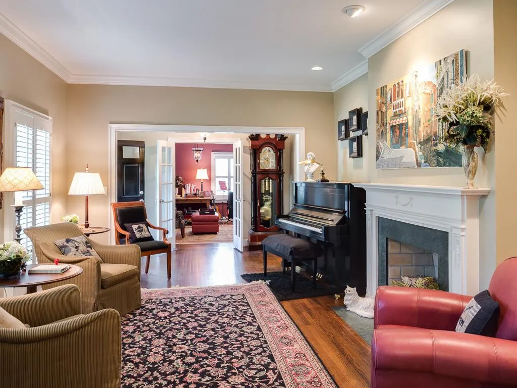 2601 Sharondale Drive Ne, Atlanta, Georgia 30305, 5 Bedrooms Bedrooms, ,4 BathroomsBathrooms,Residential,Sold,2601 Sharondale Drive Ne,5640182