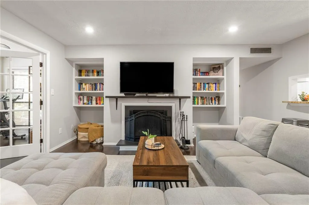 1119 Summit North Drive Ne Unit 1119, Atlanta, Georgia 30324, 1 Bedroom Bedrooms, ,1 BathroomBathrooms,Residential,For Sale,1119 Summit North Drive Ne Unit 1119,7673243 1119 Summit North Drive Ne Unit 1119, Atlanta, Georgia 30324, 1 Bedroom Bedrooms, ,1 BathroomBathrooms,Residential,For Sale,1119 Summit North Drive Ne Unit 1119,7673243