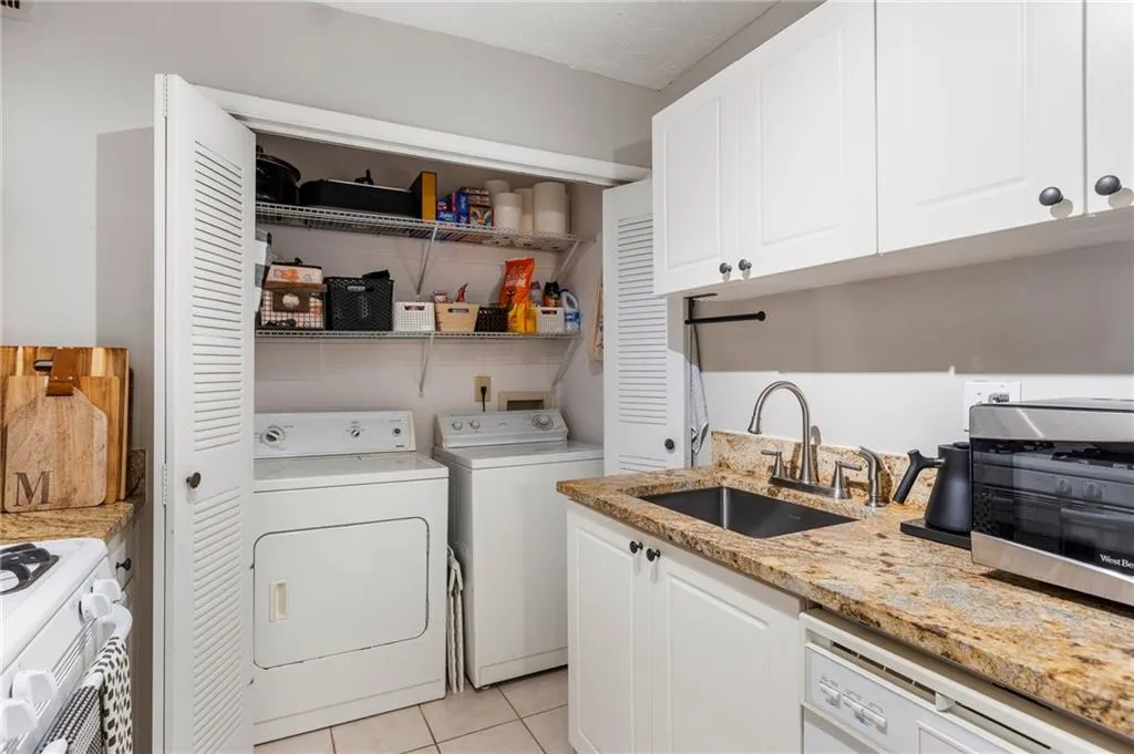 1119 Summit North Drive Ne Unit 1119, Atlanta, Georgia 30324, 1 Bedroom Bedrooms, ,1 BathroomBathrooms,Residential,For Sale,1119 Summit North Drive Ne Unit 1119,7673243 1119 Summit North Drive Ne Unit 1119, Atlanta, Georgia 30324, 1 Bedroom Bedrooms, ,1 BathroomBathrooms,Residential,For Sale,1119 Summit North Drive Ne Unit 1119,7673243