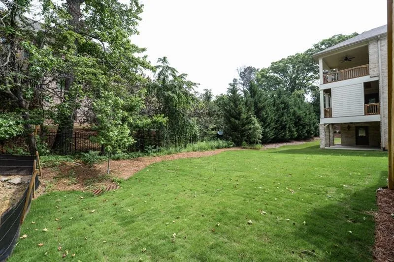 616 Esfun Trace, Atlanta, Georgia 30328, 5 Bedrooms Bedrooms, ,5 BathroomsBathrooms,Residential,Sold,616 Esfun Trace,5957594