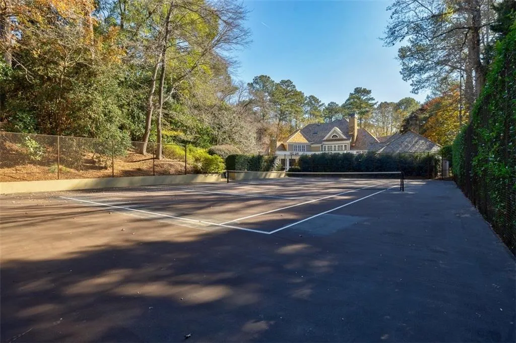 4520 Harris Trail, Sandy Springs, Georgia 30327, 4 Bedrooms Bedrooms, ,5 BathroomsBathrooms,Residential,Sold,4520 Harris Trail,7147975