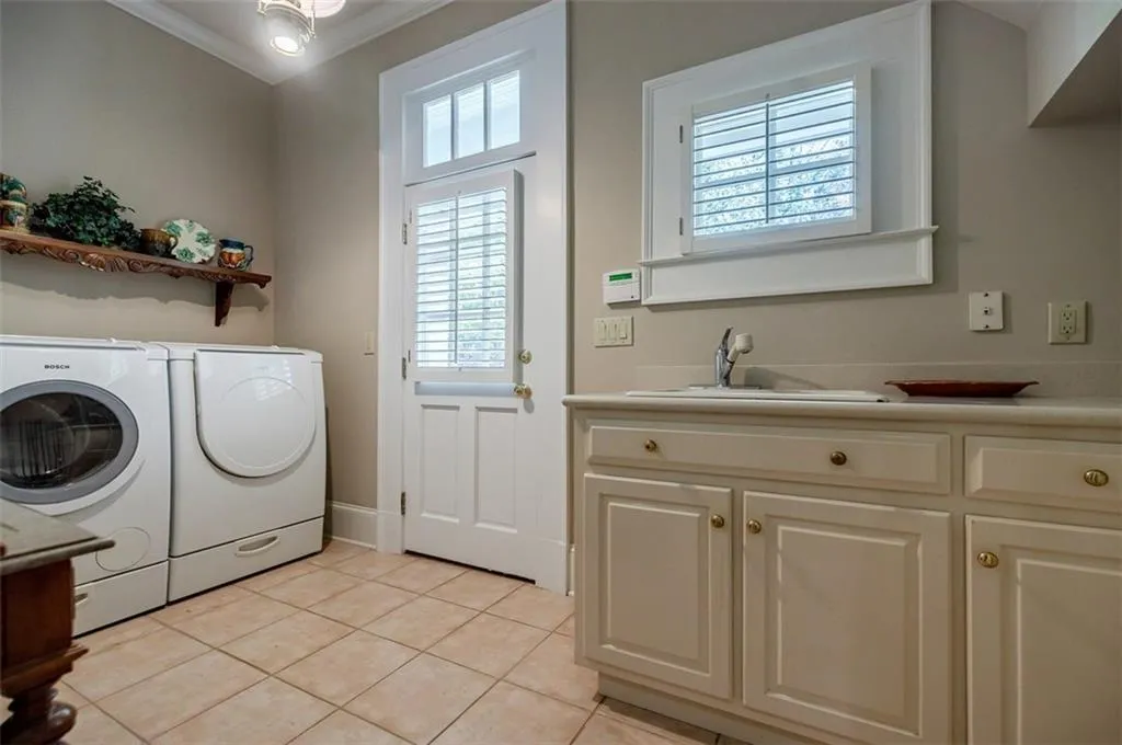 4520 Harris Trail, Sandy Springs, Georgia 30327, 4 Bedrooms Bedrooms, ,5 BathroomsBathrooms,Residential,Sold,4520 Harris Trail,7147975