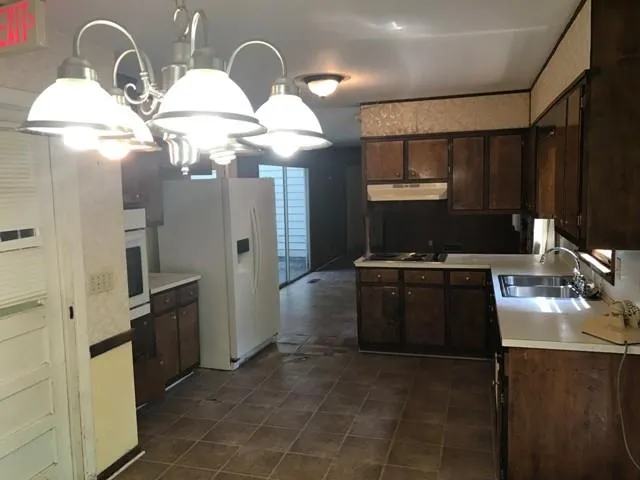 1105 Spalding Drive, Sandy Springs, Georgia 30350, 5 Bedrooms Bedrooms, ,3 BathroomsBathrooms,Residential,Sold,1105 Spalding Drive,6572115