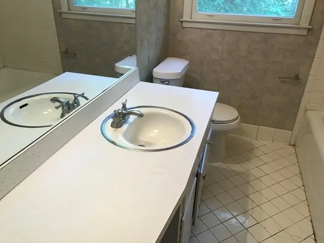 1105 Spalding Drive, Sandy Springs, Georgia 30350, 5 Bedrooms Bedrooms, ,3 BathroomsBathrooms,Residential,Sold,1105 Spalding Drive,6572115