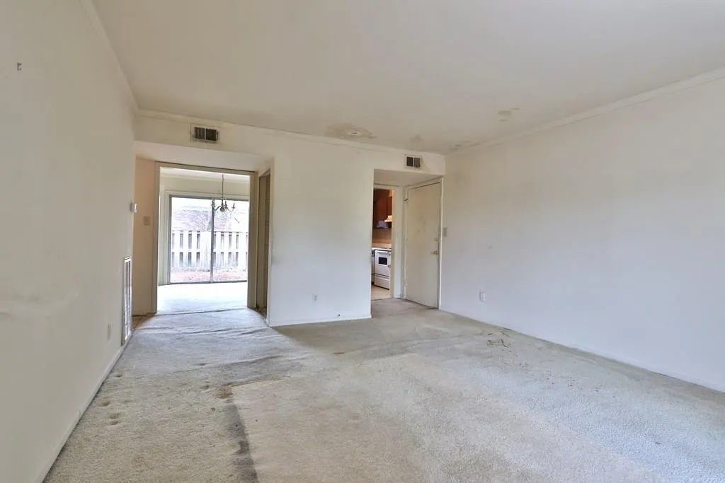 5601 Kingsport Drive Ne Unit 13, Sandy Springs, Georgia 30342, 2 Bedrooms Bedrooms, ,1 BathroomBathrooms,Residential,Sold,5601 Kingsport Drive Ne Unit 13,6120419