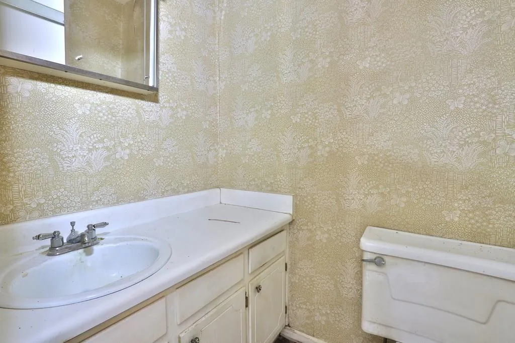 5601 Kingsport Drive Ne Unit 13, Sandy Springs, Georgia 30342, 2 Bedrooms Bedrooms, ,1 BathroomBathrooms,Residential,Sold,5601 Kingsport Drive Ne Unit 13,6120419