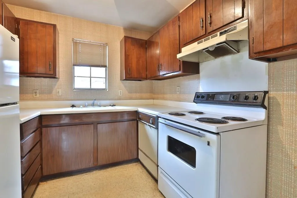 5601 Kingsport Drive Ne Unit 13, Sandy Springs, Georgia 30342, 2 Bedrooms Bedrooms, ,1 BathroomBathrooms,Residential,Sold,5601 Kingsport Drive Ne Unit 13,6120419