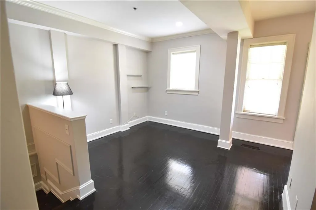 2855 Peachtree Road Ne Unit 102, Atlanta, Georgia 30305, 2 Bedrooms Bedrooms, ,2 BathroomsBathrooms,Residential,Sold,2855 Peachtree Road Ne Unit 102,5861529
