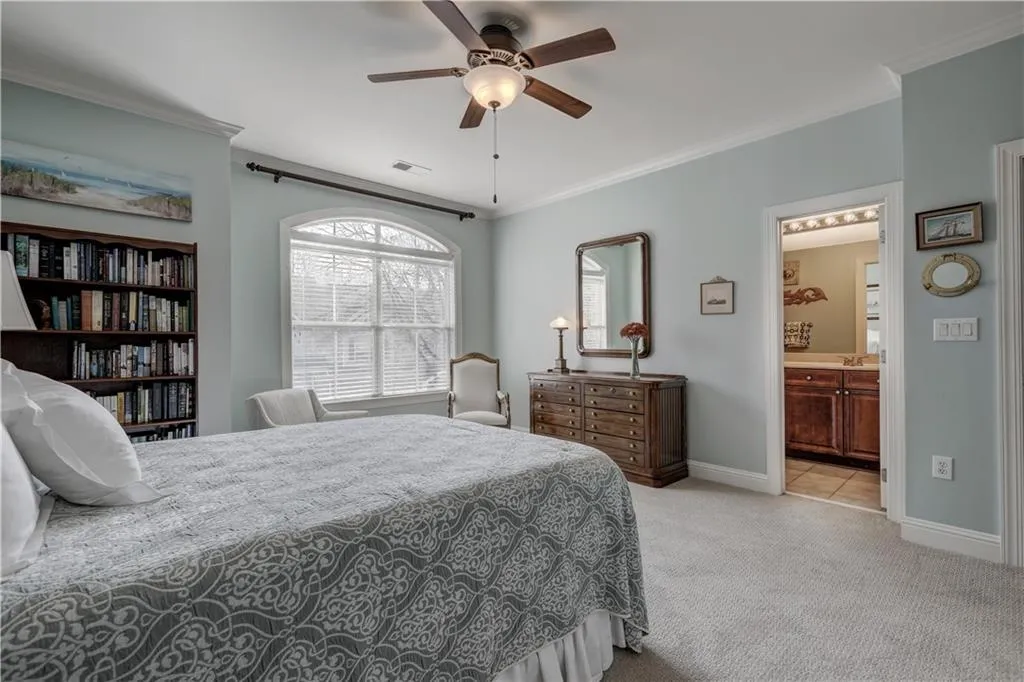 1182 Glenridge Place, Sandy Springs, Georgia 30342, 3 Bedrooms Bedrooms, ,3 BathroomsBathrooms,Residential,Sold,1182 Glenridge Place,6699454