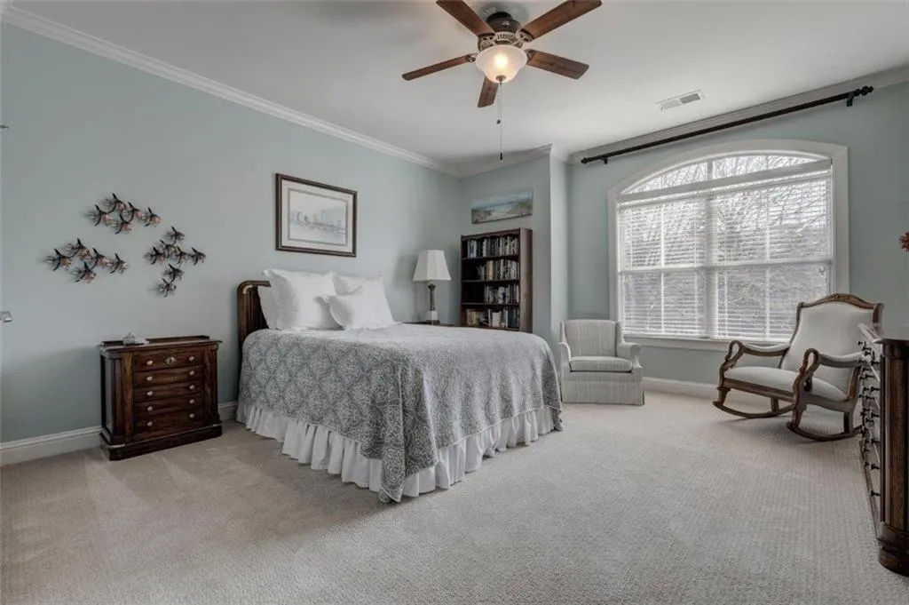 1182 Glenridge Place, Sandy Springs, Georgia 30342, 3 Bedrooms Bedrooms, ,3 BathroomsBathrooms,Residential,Sold,1182 Glenridge Place,6699454