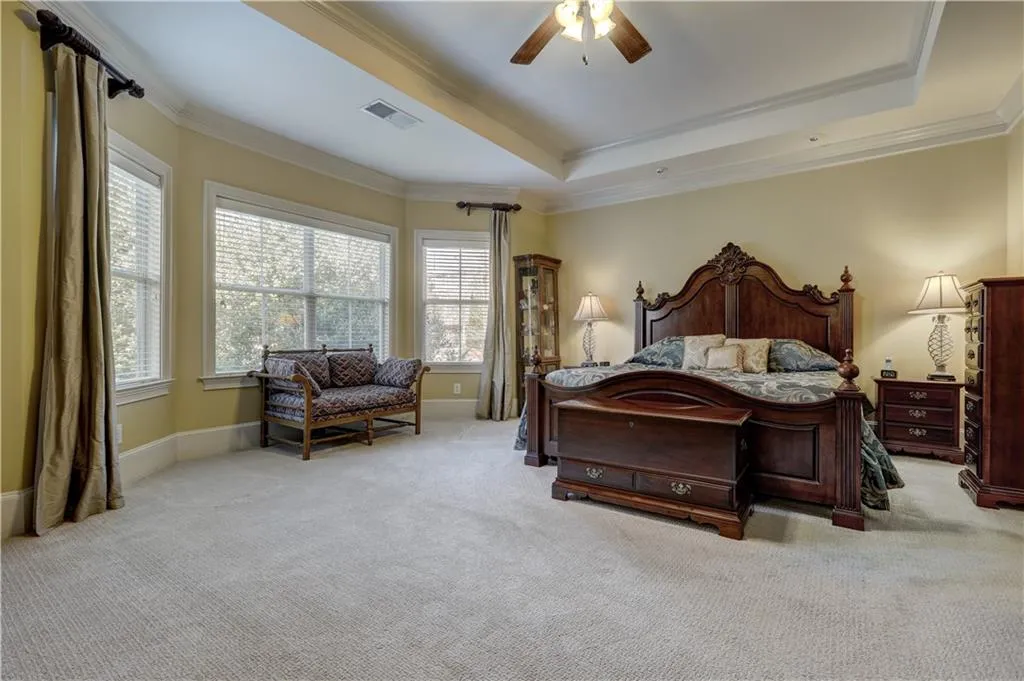 1182 Glenridge Place, Sandy Springs, Georgia 30342, 3 Bedrooms Bedrooms, ,3 BathroomsBathrooms,Residential,Sold,1182 Glenridge Place,6699454