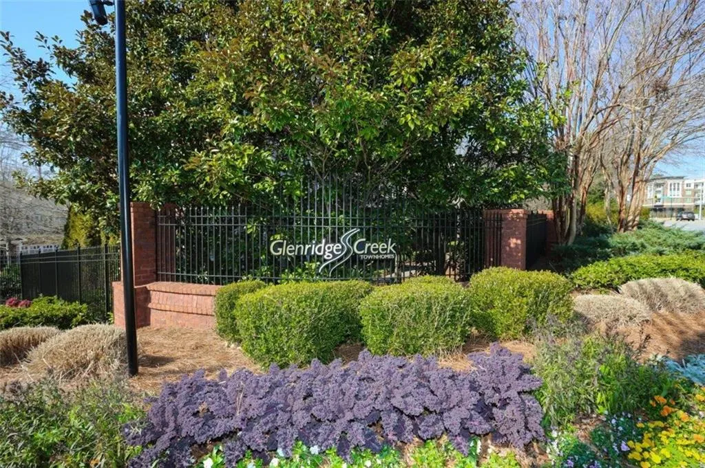 1182 Glenridge Place, Sandy Springs, Georgia 30342, 3 Bedrooms Bedrooms, ,3 BathroomsBathrooms,Residential,Sold,1182 Glenridge Place,6699454