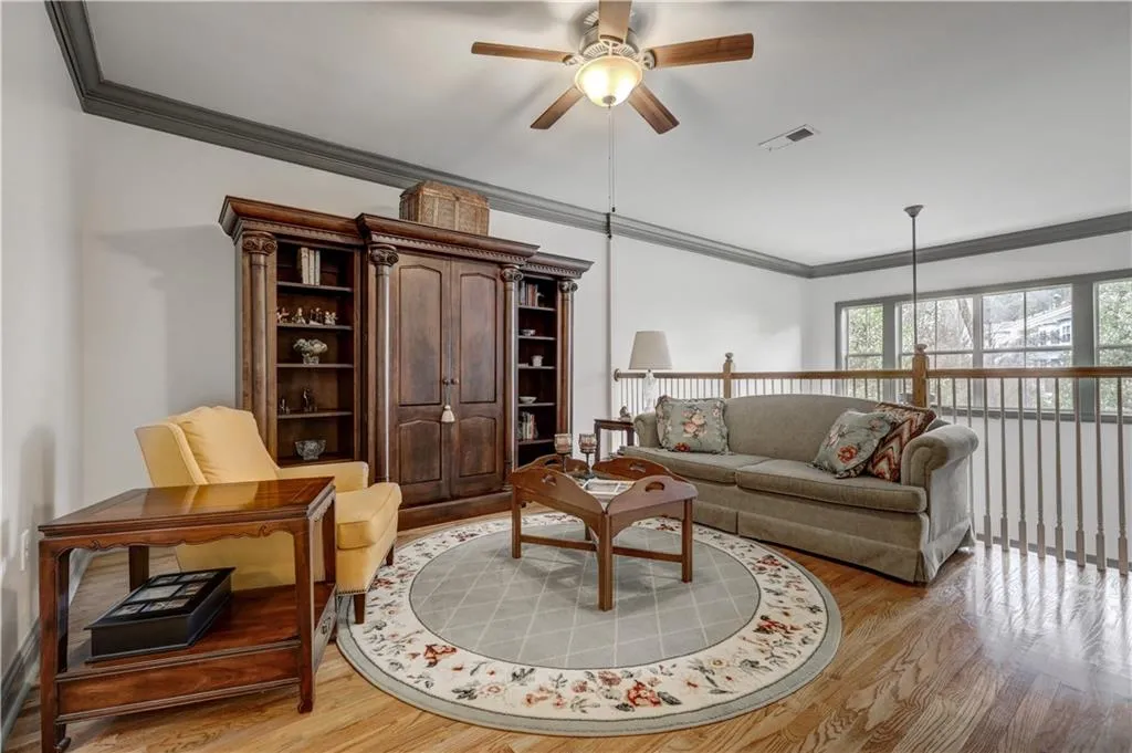 1182 Glenridge Place, Sandy Springs, Georgia 30342, 3 Bedrooms Bedrooms, ,3 BathroomsBathrooms,Residential,Sold,1182 Glenridge Place,6699454