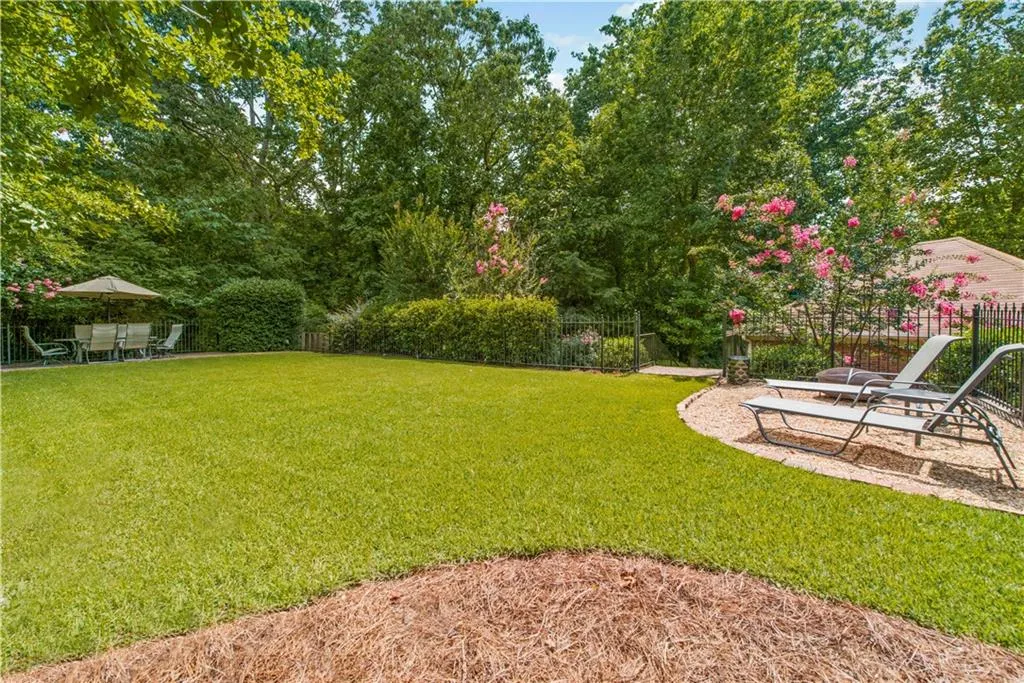 635 Idlewood Drive Nw, Sandy Springs, Georgia 30327, 5 Bedrooms Bedrooms, ,4 BathroomsBathrooms,Residential,Sold,635 Idlewood Drive Nw,5719772