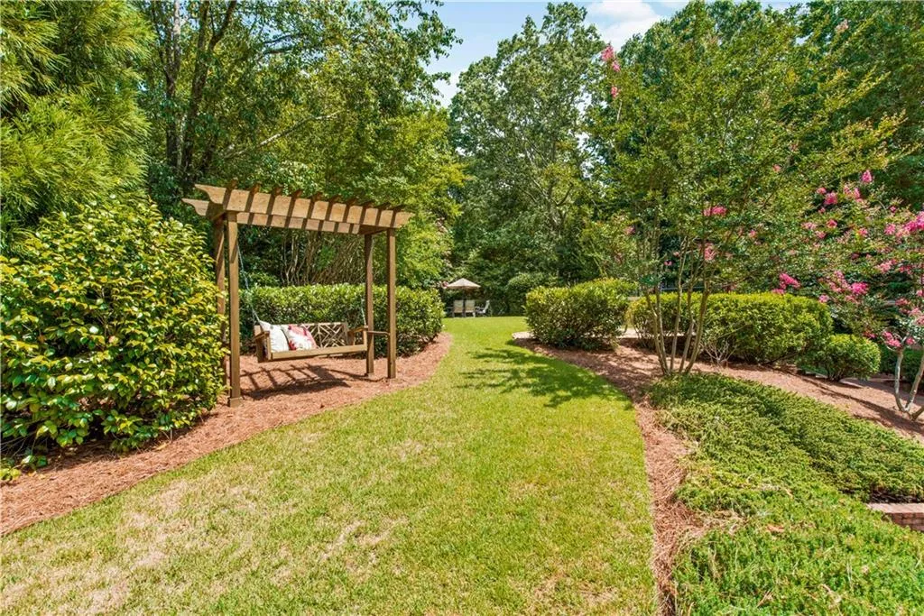 635 Idlewood Drive Nw, Sandy Springs, Georgia 30327, 5 Bedrooms Bedrooms, ,4 BathroomsBathrooms,Residential,Sold,635 Idlewood Drive Nw,5719772