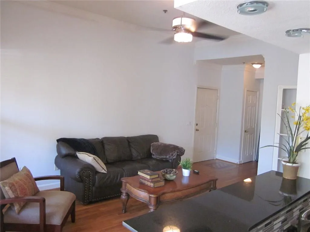 3777 Peachtree Road Ne Unit 232, Brookhaven, Georgia 30319, 2 Bedrooms Bedrooms, ,1 BathroomBathrooms,Residential,Sold,3777 Peachtree Road Ne Unit 232,5649367