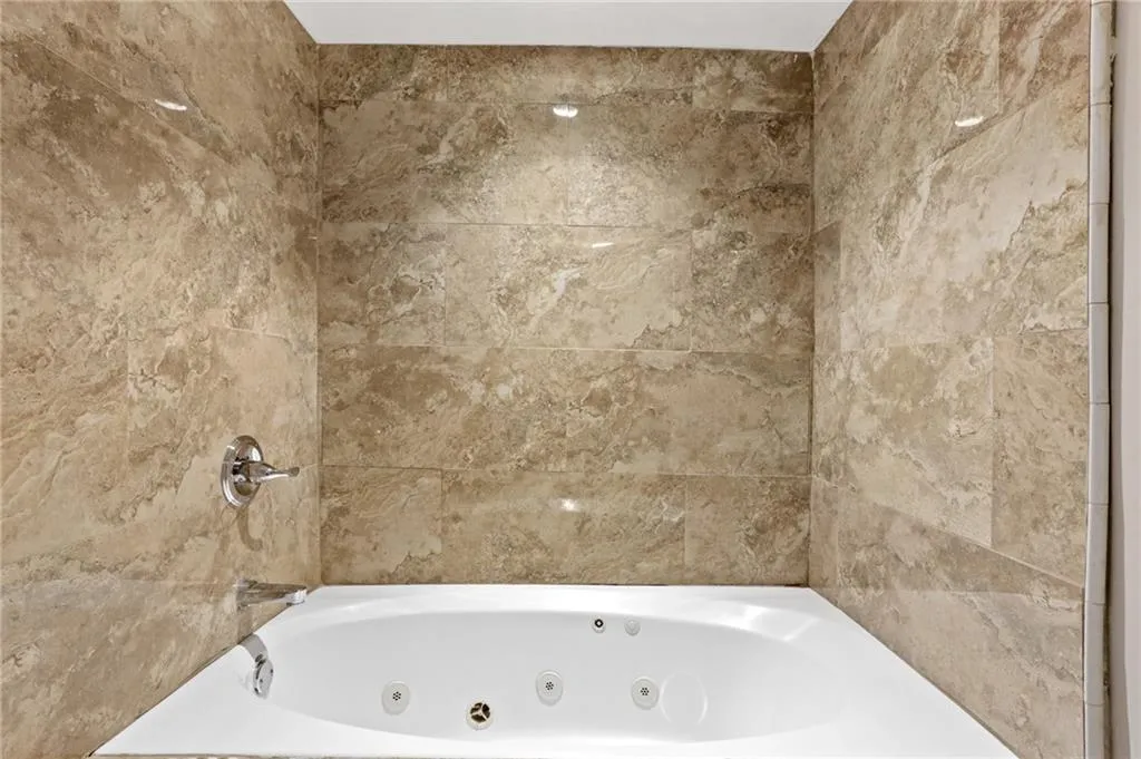 6100 Blackwater Trail, Atlanta, Georgia 30328, 5 Bedrooms Bedrooms, ,3 BathroomsBathrooms,Residential,Sold,6100 Blackwater Trail,6958791