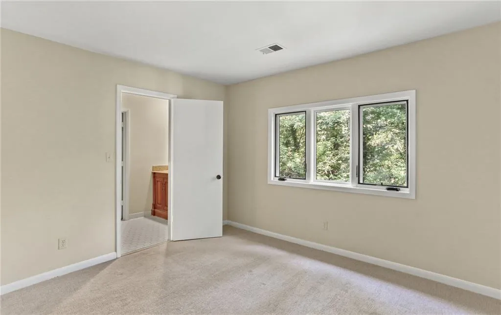6100 Blackwater Trail, Atlanta, Georgia 30328, 5 Bedrooms Bedrooms, ,3 BathroomsBathrooms,Residential,Sold,6100 Blackwater Trail,6958791