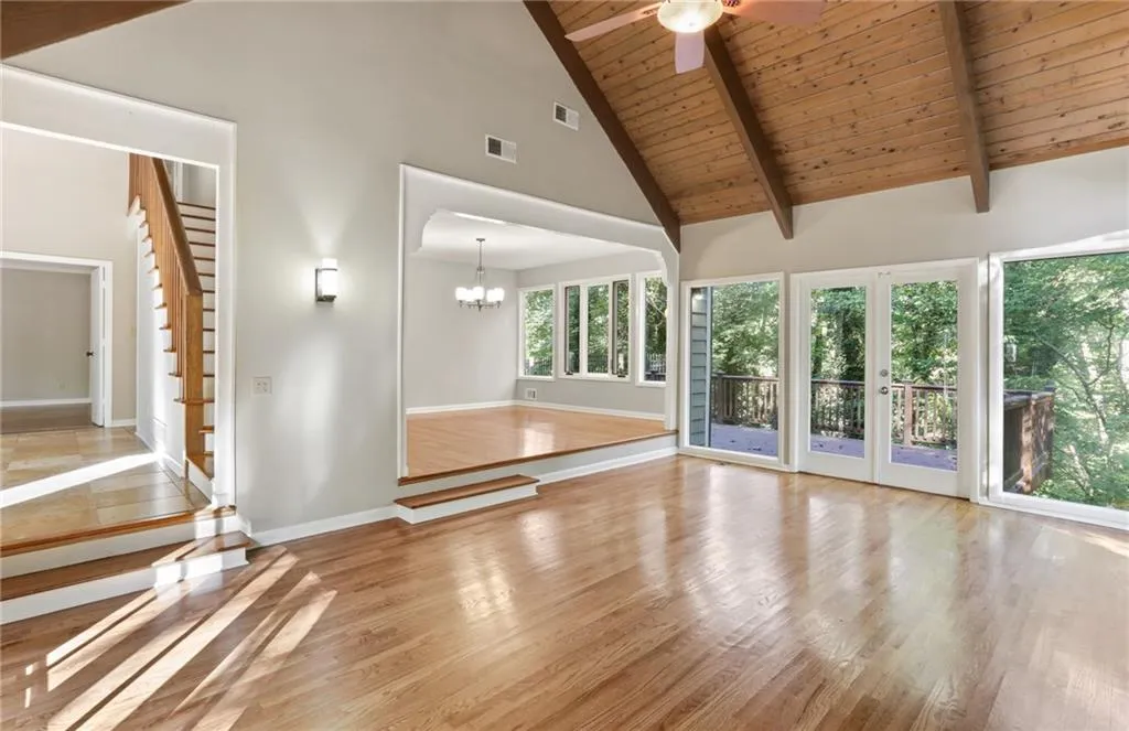 6100 Blackwater Trail, Atlanta, Georgia 30328, 5 Bedrooms Bedrooms, ,3 BathroomsBathrooms,Residential,Sold,6100 Blackwater Trail,6958791