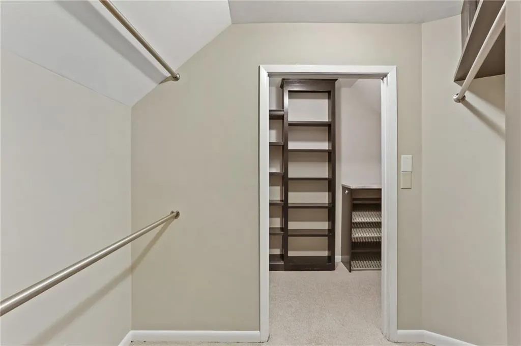 6100 Blackwater Trail, Atlanta, Georgia 30328, 5 Bedrooms Bedrooms, ,3 BathroomsBathrooms,Residential,Sold,6100 Blackwater Trail,6958791