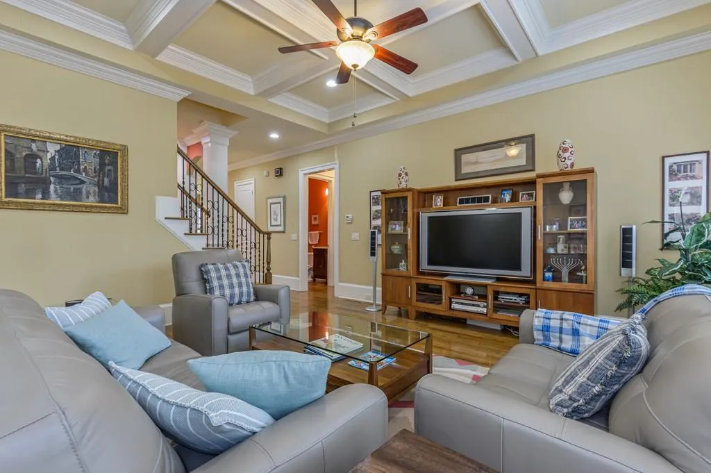 148 Spruell Springs Road Ne, Atlanta, Georgia 30342, 4 Bedrooms Bedrooms, ,3 BathroomsBathrooms,Residential,Sold,148 Spruell Springs Road Ne,6827863