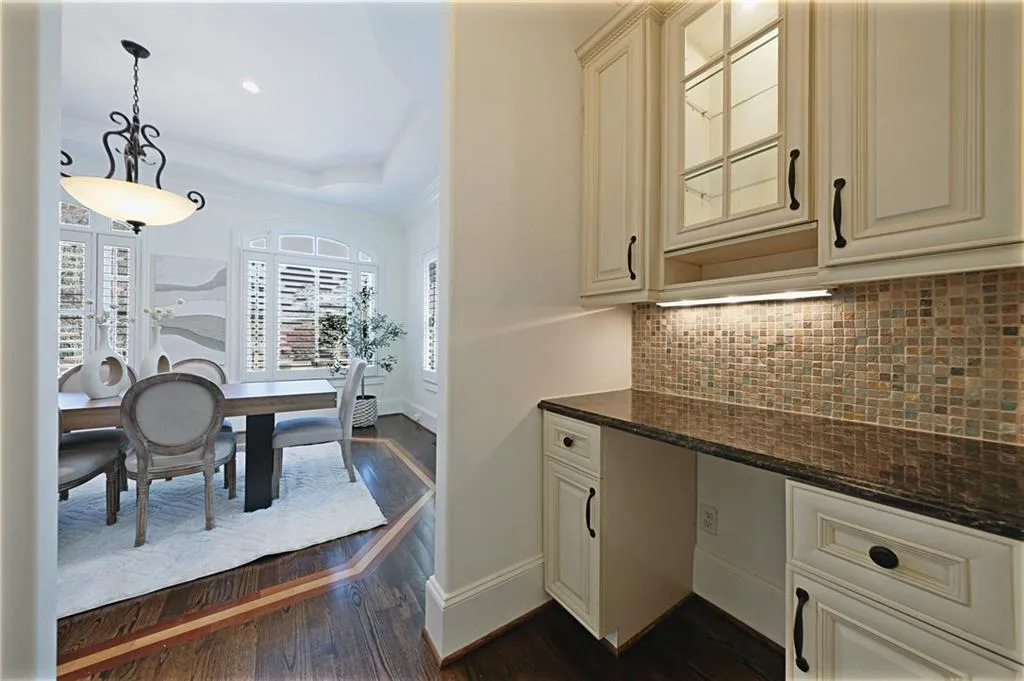 7611 Regency Circle, Atlanta, Georgia 30350, 7 Bedrooms Bedrooms, ,7 BathroomsBathrooms,Residential,For Sale,7611 Regency Circle,7740118