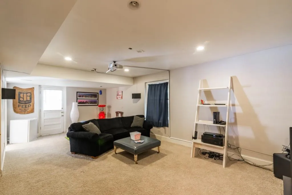 7225 Selkirk Drive, Sandy Springs, Georgia 30328, 5 Bedrooms Bedrooms, ,3 BathroomsBathrooms,Residential,Sold,7225 Selkirk Drive,5837334